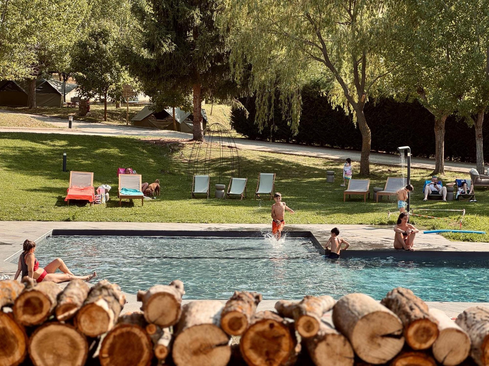 Basecamps Cerdanya Ξενοδοχείο Caixans Εξωτερικό φωτογραφία
